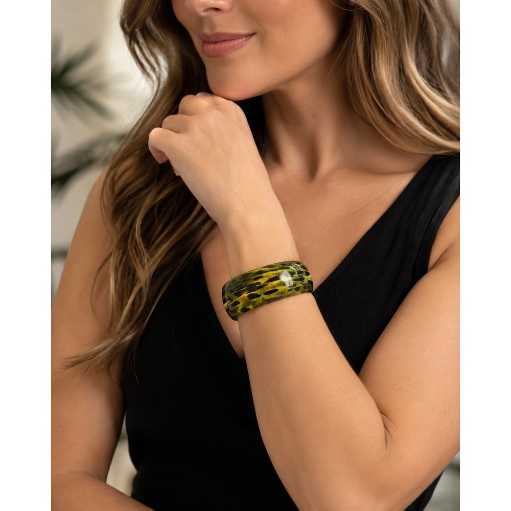Vintage Style Green Glass Cuff Bracelet Leopard Print Glitter Wide Bangle 6.25